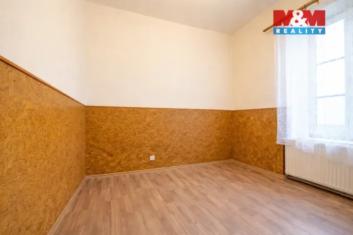 Prodej bytu 4+1, Nový Bor - Arnultovice, 97 m2