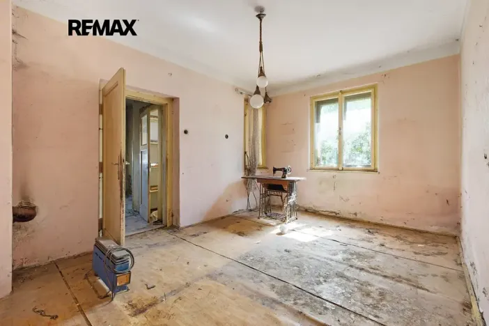 Prodej rodinného domu, Praha - Suchdol, U hotelu, 106 m2