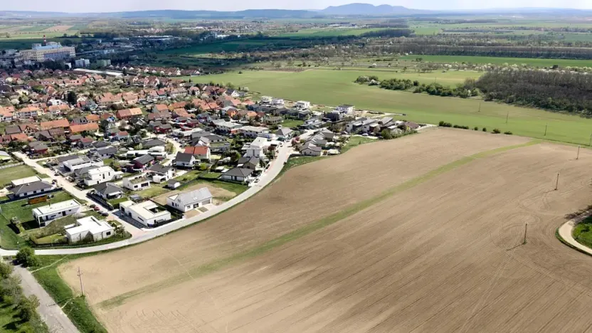 Prodej pozemku pro bydlení, Hrušovany u Brna, Pod Střediskem, 1230 m2