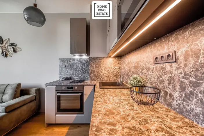 Pronájem bytu 2+kk, Praha - Strašnice, Černokostelecká, 40 m2