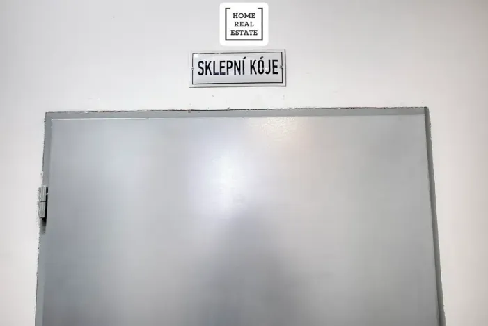 Pronájem bytu 2+kk, Praha - Strašnice, Černokostelecká, 40 m2