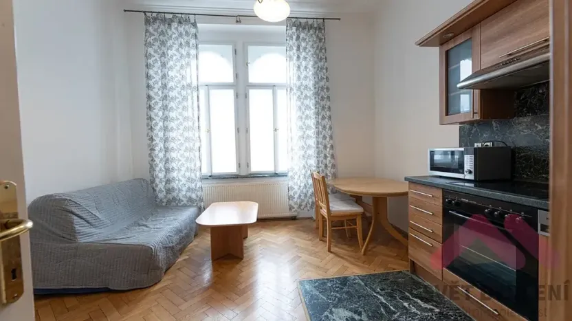 Pronájem bytu 2+kk, Praha - Karlín, Sokolovská, 48 m2
