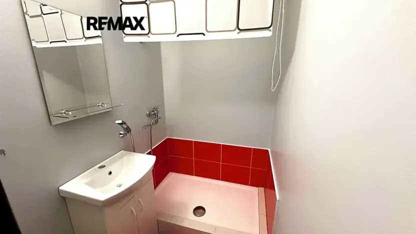 Prodej bytu 1+kk, Kladno, Švédská, 33 m2