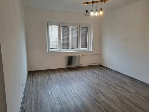 Pronájem bytu 2+1, Hradec Králové, U Koruny, 75 m2