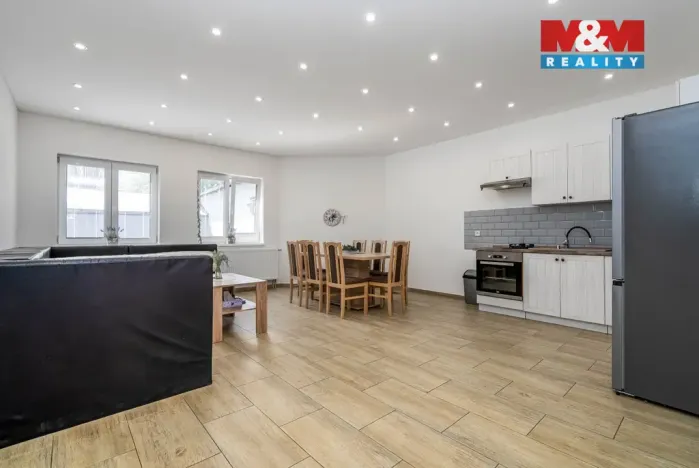 Prodej rodinného domu, Mařenice, 1190 m2