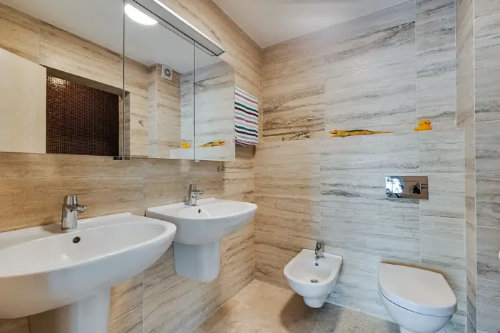 Prodej bytu 4+kk, Kostanjica, Černá Hora, 107 m2