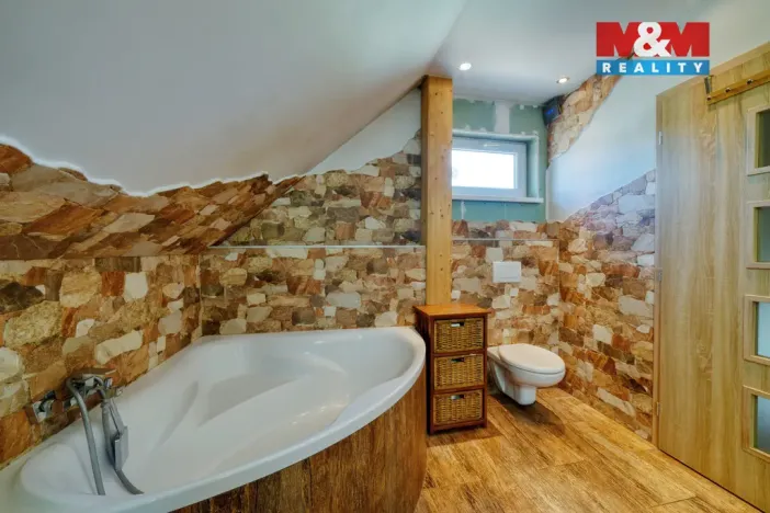 Prodej rodinného domu, Skalná, Slepá, 175 m2
