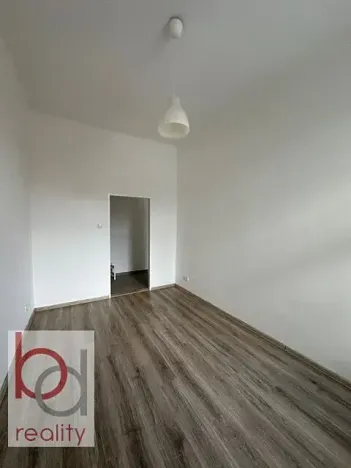 Pronájem bytu 1+1, České Budějovice, Matice školské, 38 m2