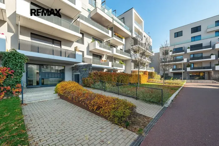 Pronájem bytu 2+kk, Praha - Jinonice, Kloudova, 50 m2