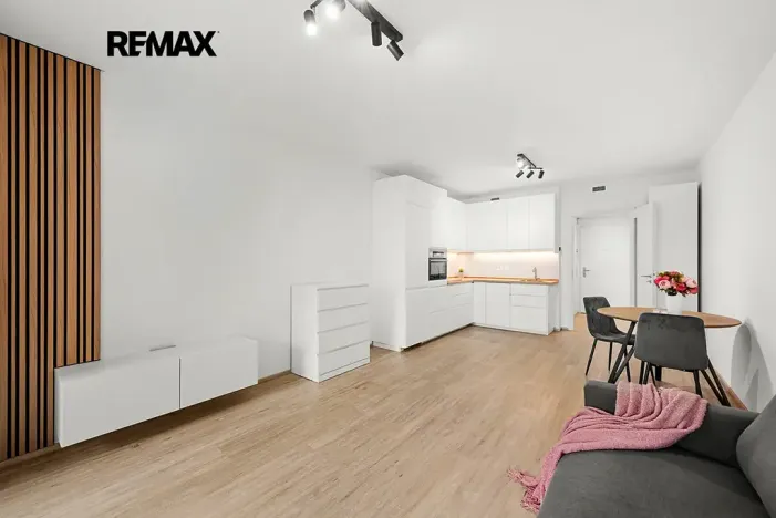 Pronájem bytu 1+kk, Praha - Hloubětín, Poděbradská, 37 m2