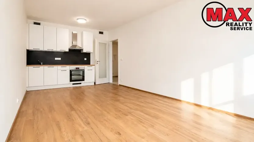 Pronájem bytu 2+kk, Praha - Vysočany, Smržových, 56 m2
