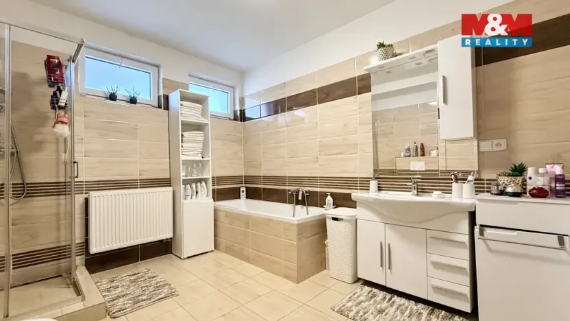 Prodej rodinného domu, Dolní Bojanovice, Zvolence, 380 m2