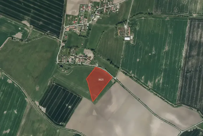 Prodej louky, Holice, 32666 m2
