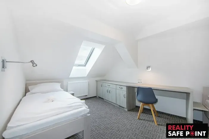 Prodej ubytování, Dobřany, Lipová, 820 m2