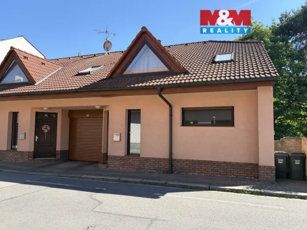 Pronájem rodinného domu, Pardubice, Labská, 200 m2