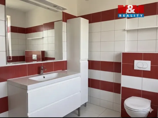 Pronájem rodinného domu, Pardubice, Labská, 200 m2