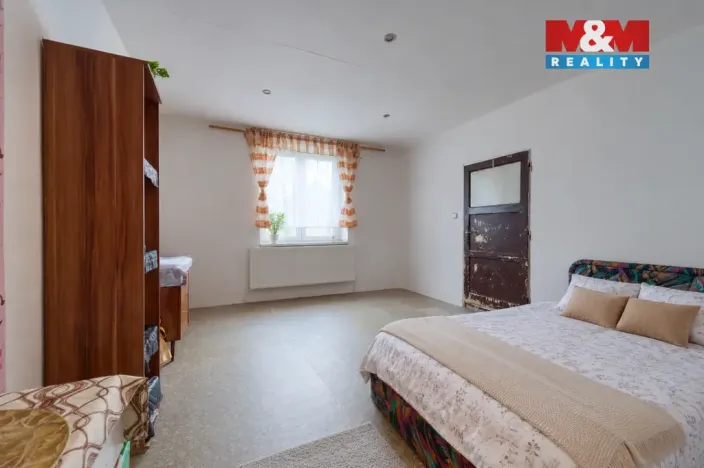Prodej bytu 3+1, Teplá, Klášterní, 80 m2