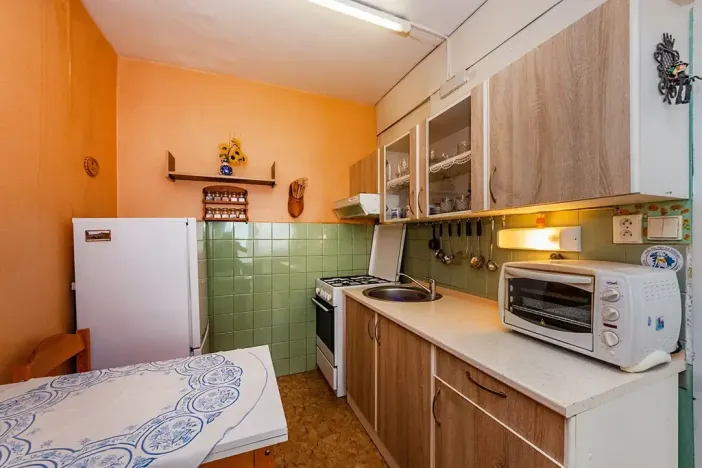 Prodej bytu 2+kk, Praha - Kobylisy, Třeboradická, 47 m2