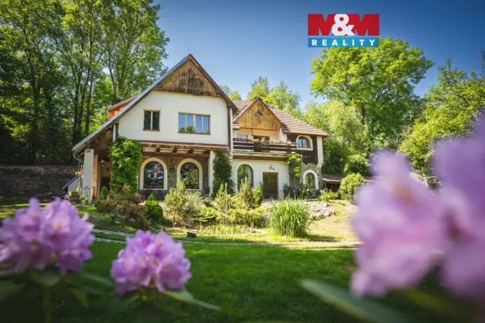 Prodej rodinného domu, Chrášťany - Černíkovice, 236 m2