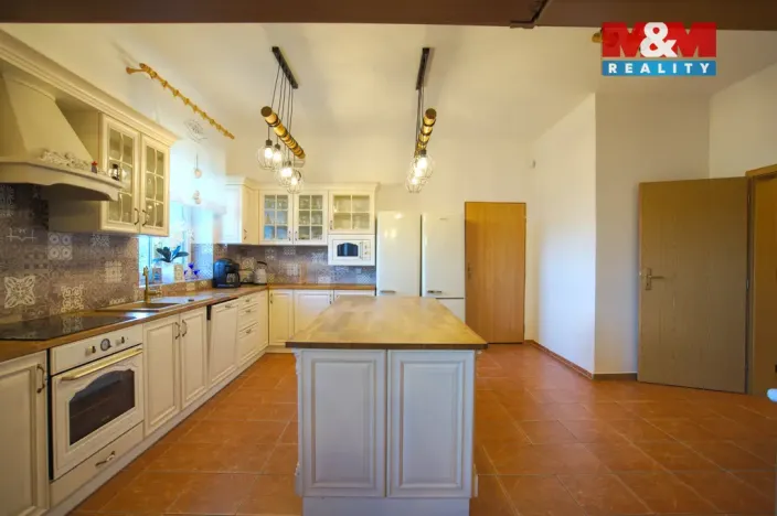 Prodej rodinného domu, Čeladná, 400 m2