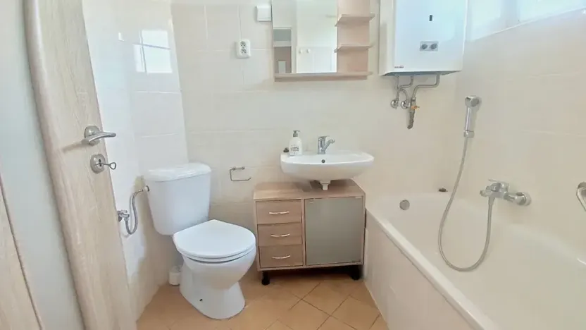 Prodej bytu 2+1, Hradec Králové, Labská kotlina, 53 m2