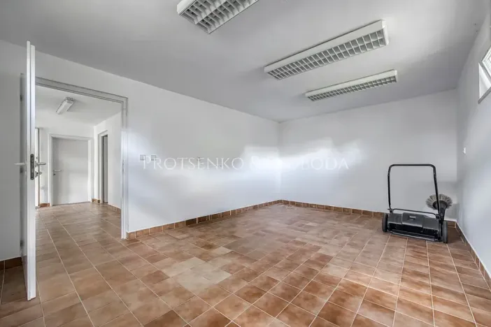Prodej ordinace, Křižanov, Benešovo náměstí, 530 m2
