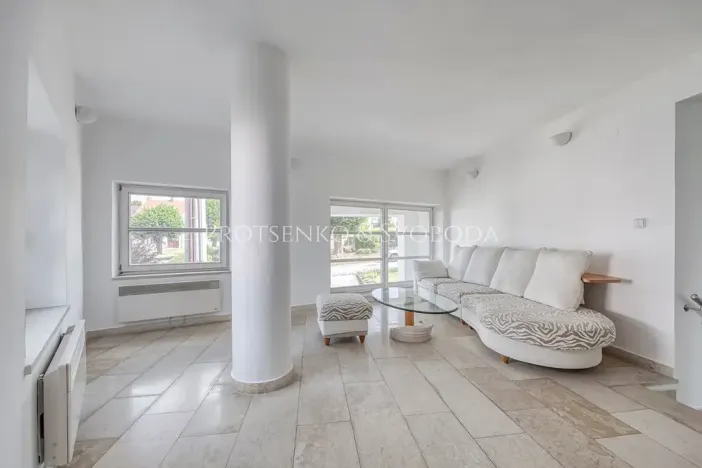 Prodej ordinace, Křižanov, Benešovo náměstí, 530 m2