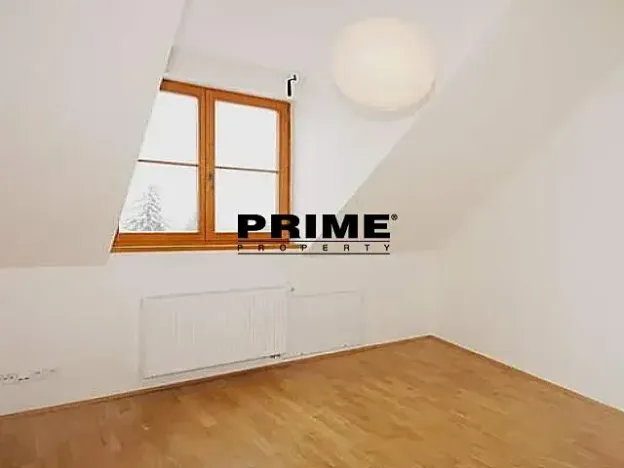 Pronájem kanceláře, Praha - Střešovice, Nad hradním vodojemem, 350 m2