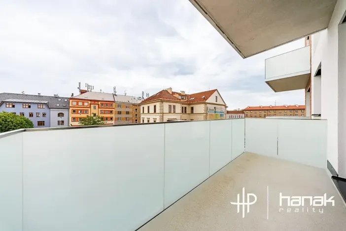 Pronájem bytu 2+kk, Olomouc, Třída Jiřího Pelikána, 46 m2