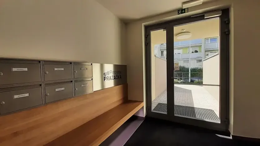 Pronájem bytu 1+kk, Praha - Žižkov, Kunešova, 34 m2