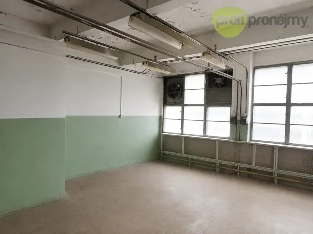 Pronájem skladu, Zlín, Šedesátá, 240 m2