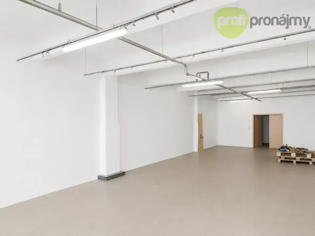 Pronájem obchodního prostoru, Zlín, Šedesátá, 100 m2