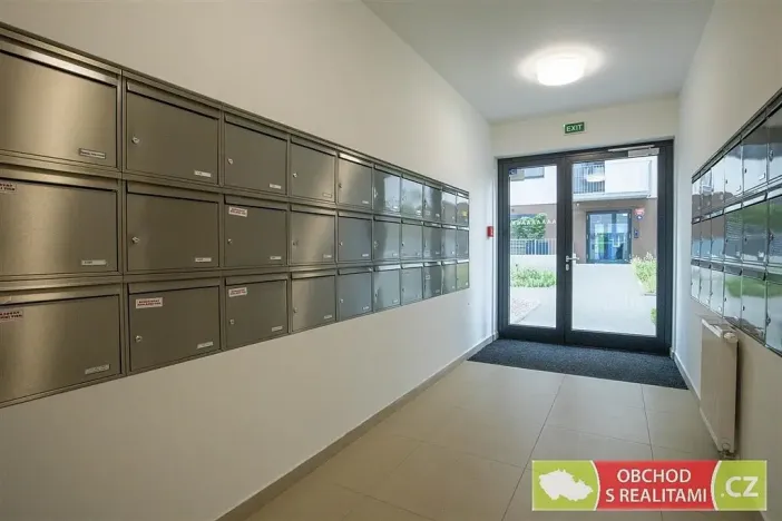Pronájem bytu 1+kk, Praha, Štěchovická, 45 m2