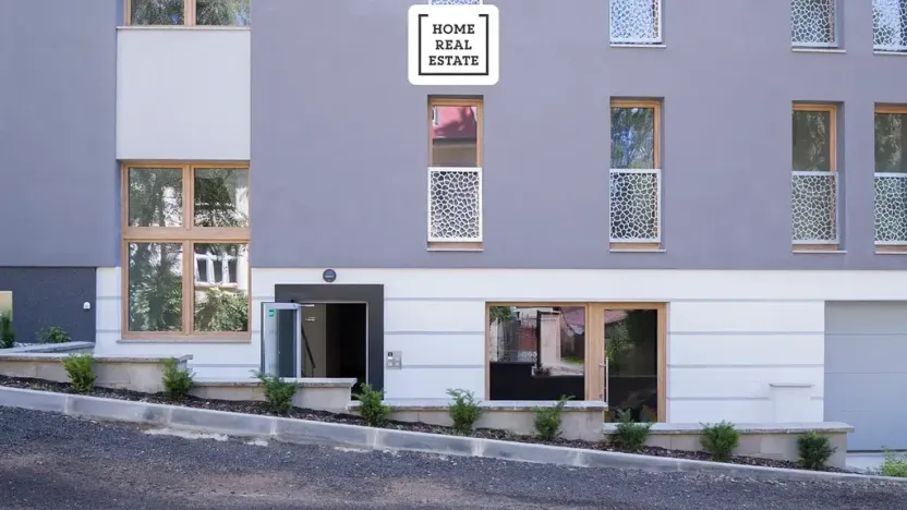 Prodej kanceláře, Karlovy Vary, Šumavská, 78 m2