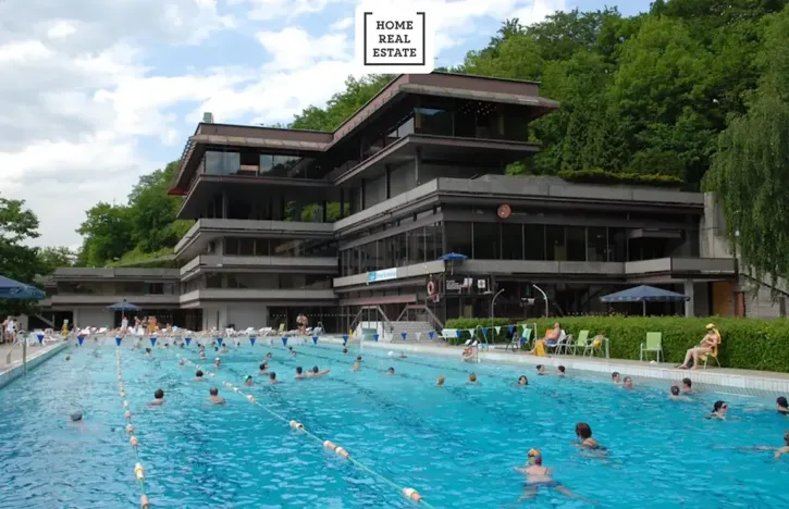 Prodej obchodního prostoru, Karlovy Vary, Šumavská, 150 m2