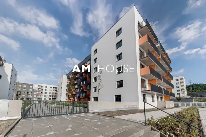 Pronájem bytu 1+kk, Praha - Vysočany, Strnadových, 34 m2