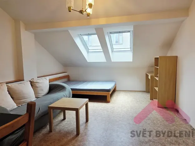 Pronájem bytu 1+1, Praha - Smíchov, Grafická, 36 m2