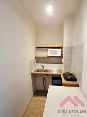 Pronájem bytu 1+1, Praha - Smíchov, Grafická, 36 m2
