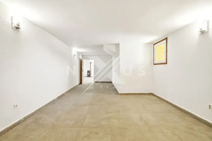 Prodej rodinného domu, Černolice, Ke dvoru, 375 m2