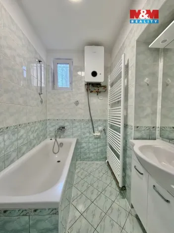 Pronájem bytu 3+1, Děčín - Děčín I-Děčín, Masarykovo nám., 73 m2