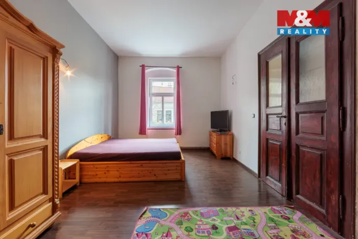Prodej bytu 2+1, Nejdek, náměstí Karla IV., 107 m2