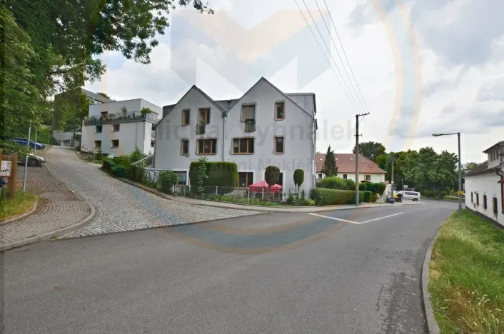 Pronájem bytu 2+kk, Klecany, Nám. Třebízského, 52 m2