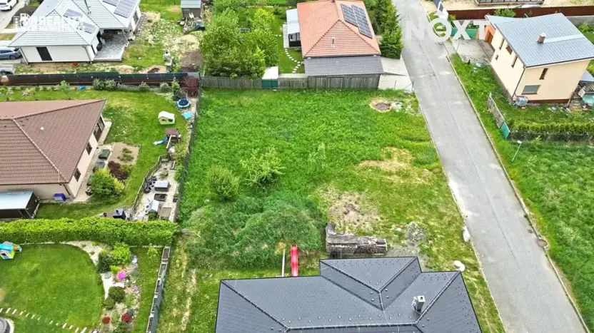 Prodej pozemku pro bydlení, Lipovec, 738 m2