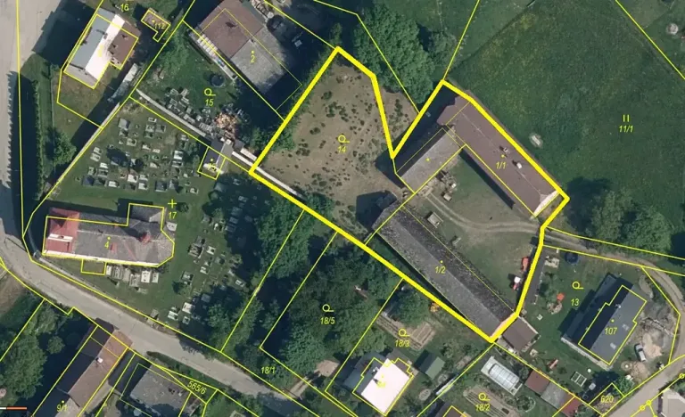 Prodej zemědělské usedlosti, Sezemice, 200 m2