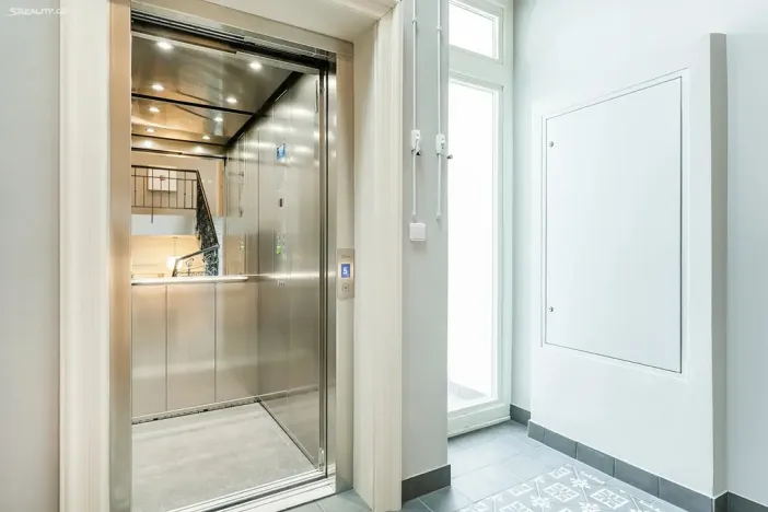 Pronájem bytu 3+kk, Praha - Bubeneč, Sládkova, 58 m2
