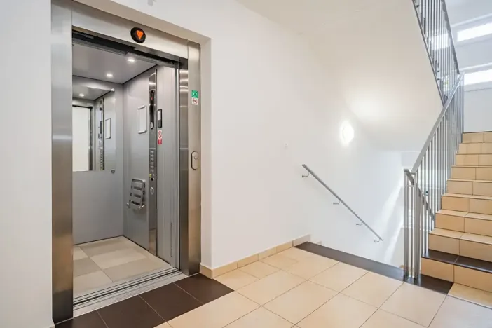 Prodej bytu 3+kk, Praha - Troja, Mazurská, 120 m2