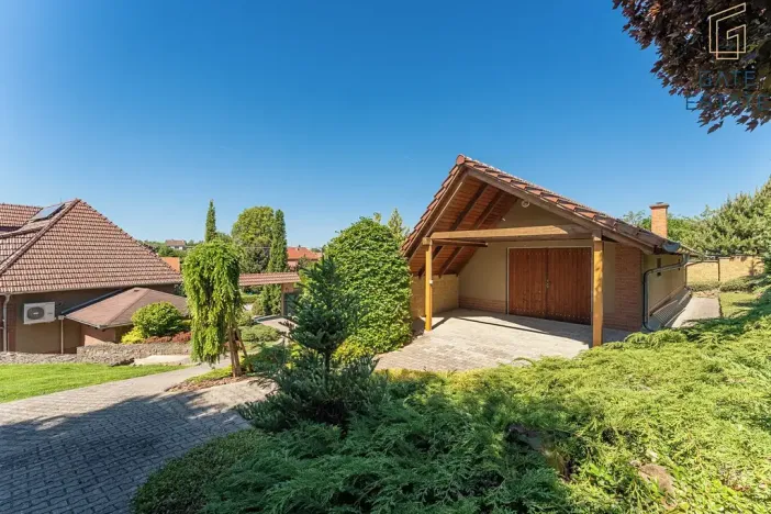 Prodej rodinného domu, Vážany, 367 m2