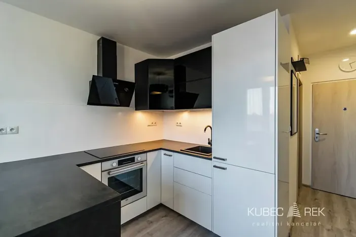 Pronájem bytu 2+kk, Sezimovo Ústí, Dukelská, 35 m2