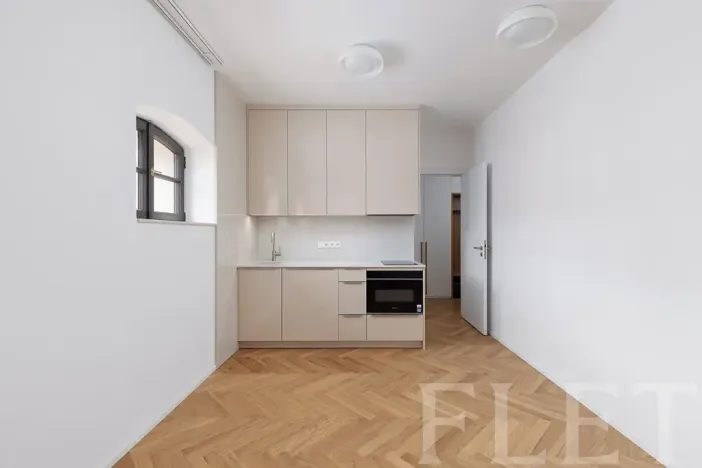 Pronájem bytu 1+kk, Praha - Nusle, Mnatova, 26 m2