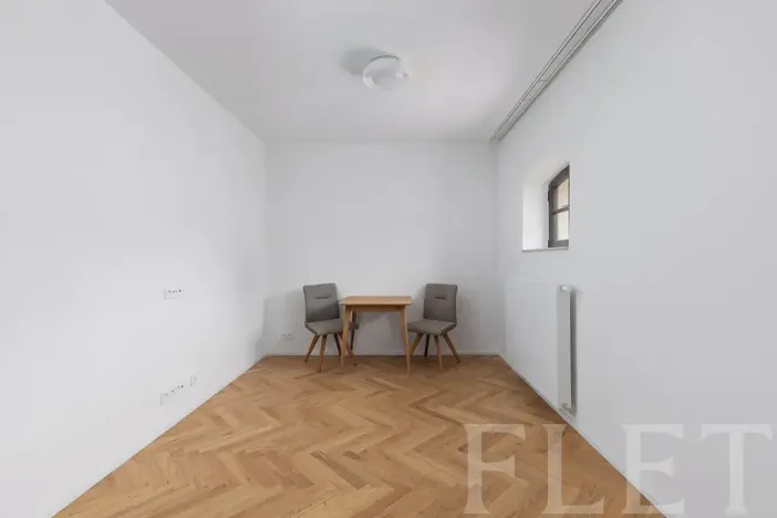Pronájem bytu 1+kk, Praha - Nusle, Mnatova, 26 m2